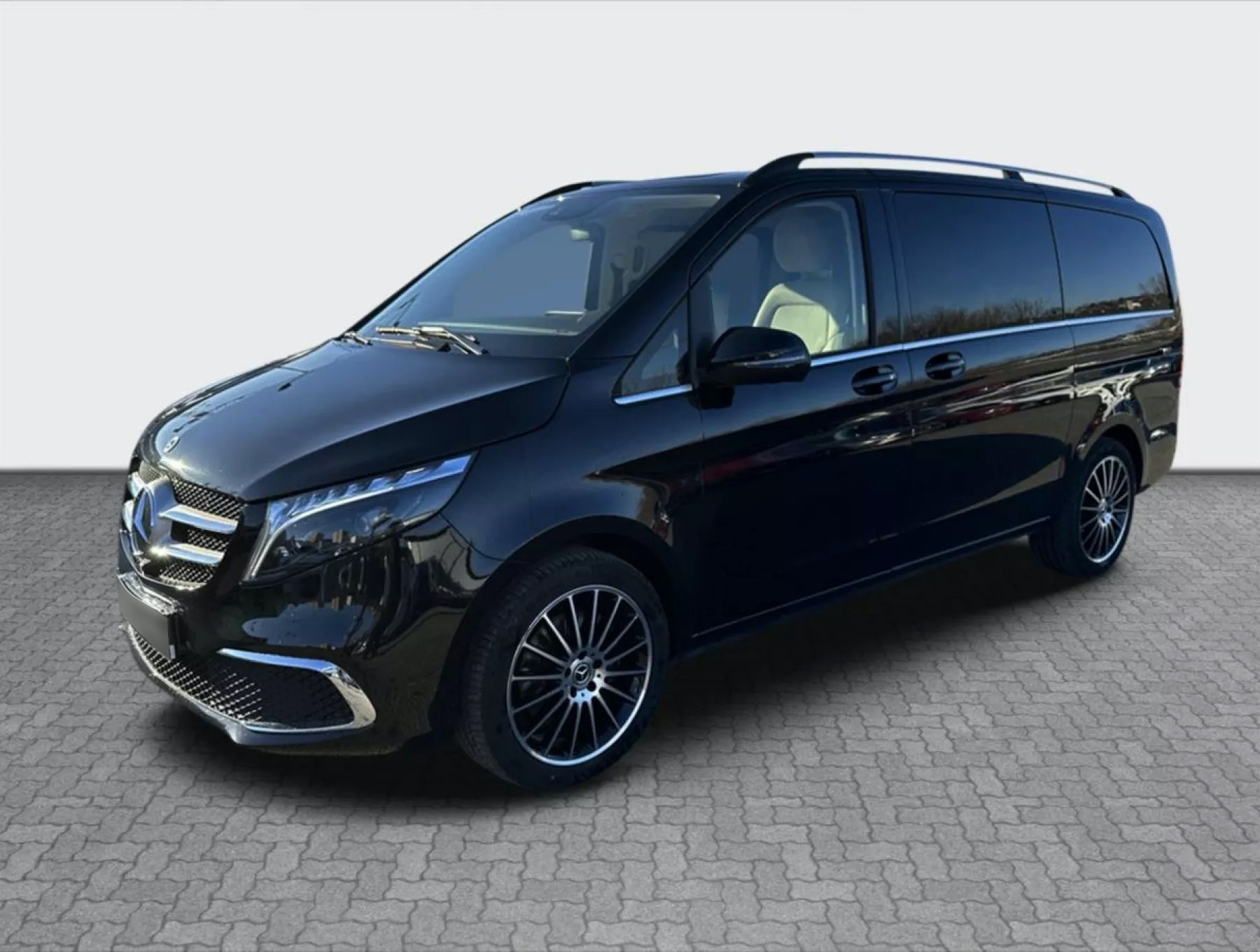 Mercedes - Benz V 300d LONG 4matic AVANTGARDE | super cena | předváděcí auto skladem | přímo od českého autorizovaného prodejce | online nákup | online prodej | autoibuy.com|